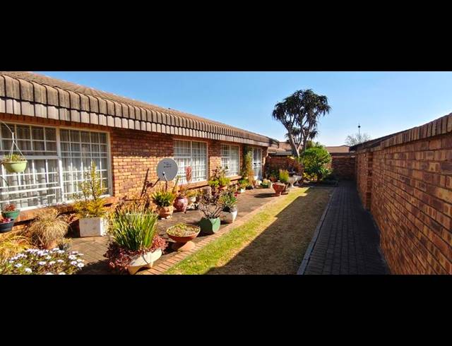 2 BEDROOM PROPERTY TO RENT IN NORTON PARK